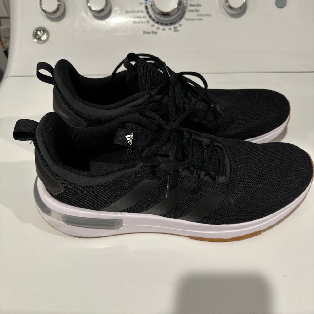 Men adidas tennis shoes